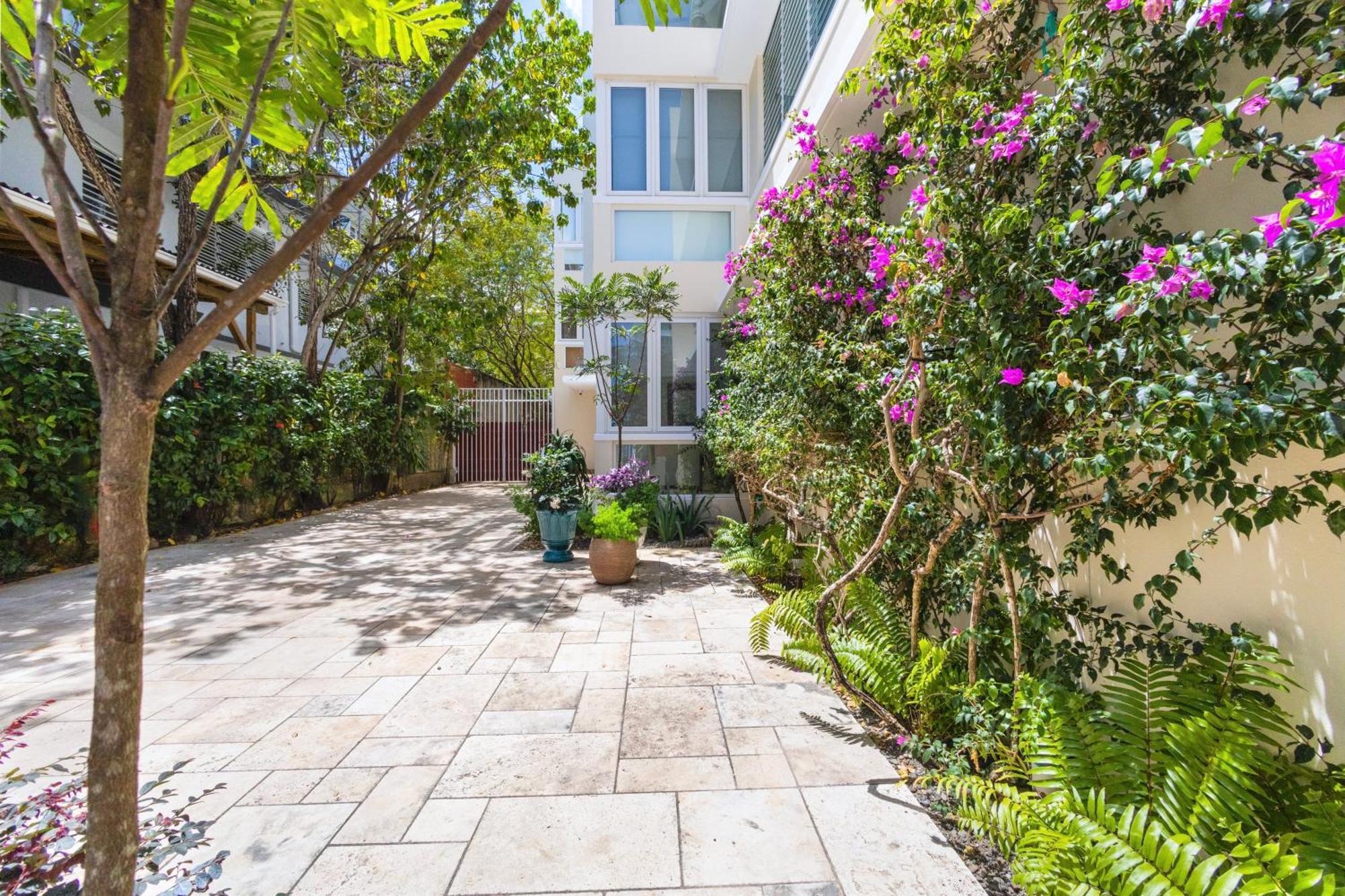 Hidden Gem In Miramar- Power Generator- Parking Apartment San Juan Luaran gambar